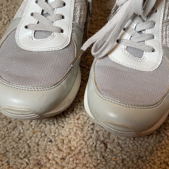 Michael Kors gray tennis shoes size 9 - Picture 4 of 4